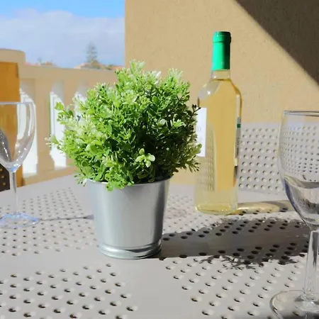 La Perla Con Piscina Y Garaje By Medano Rentals דירה